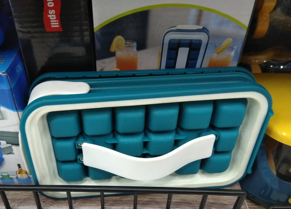 Ice Cube Tray / F34-8-672