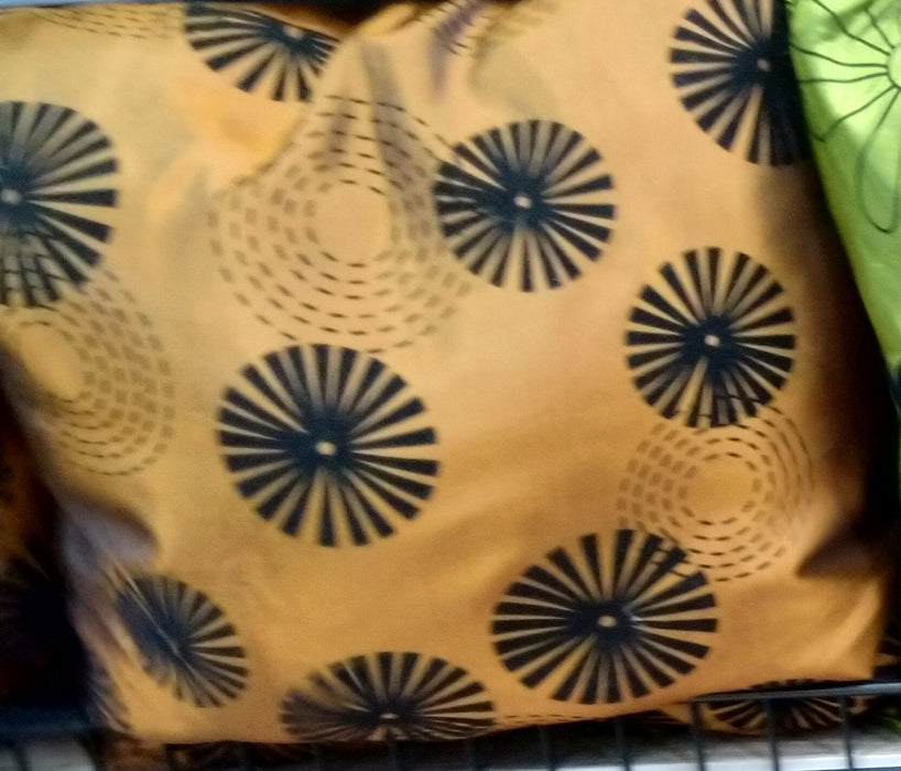 Sequin Pillow / 4010 / 1