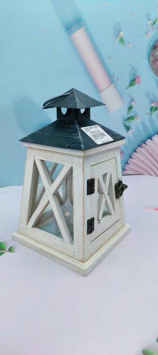 Small Wooden Lantern / 1200800