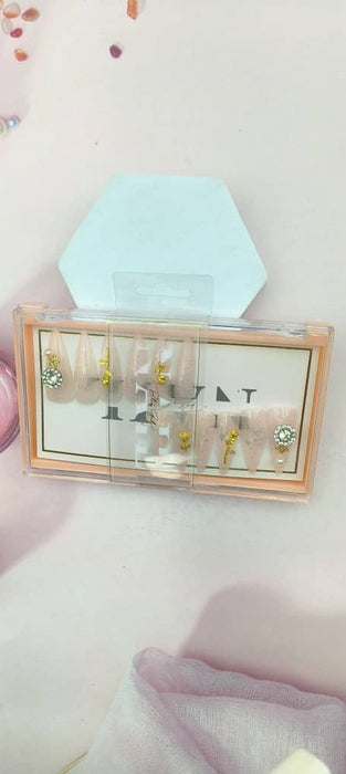 Press-on Nail