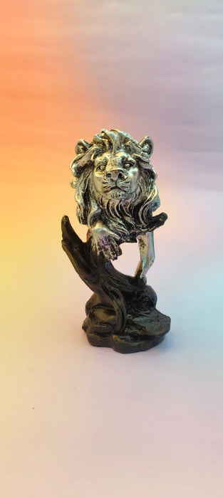 Resin Lion Ornament / MX-234-A