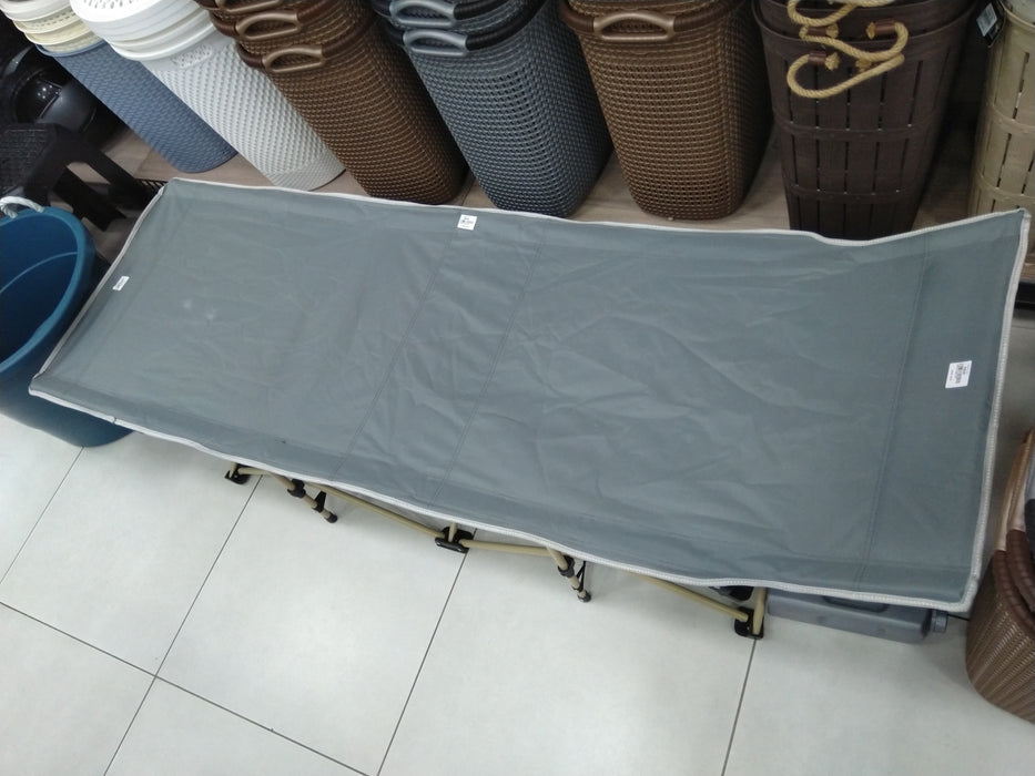 Travel cot