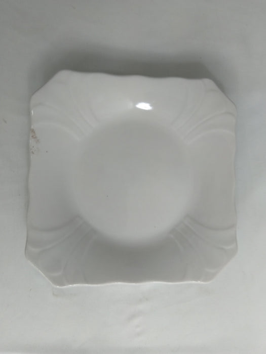 8 Inch Round Bottom Cut Edge Square Plate / 13800123