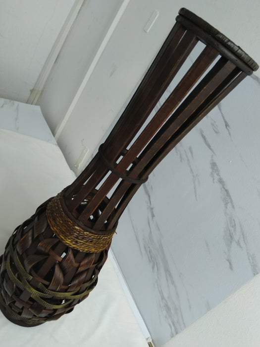 Wooden Vase / 221031