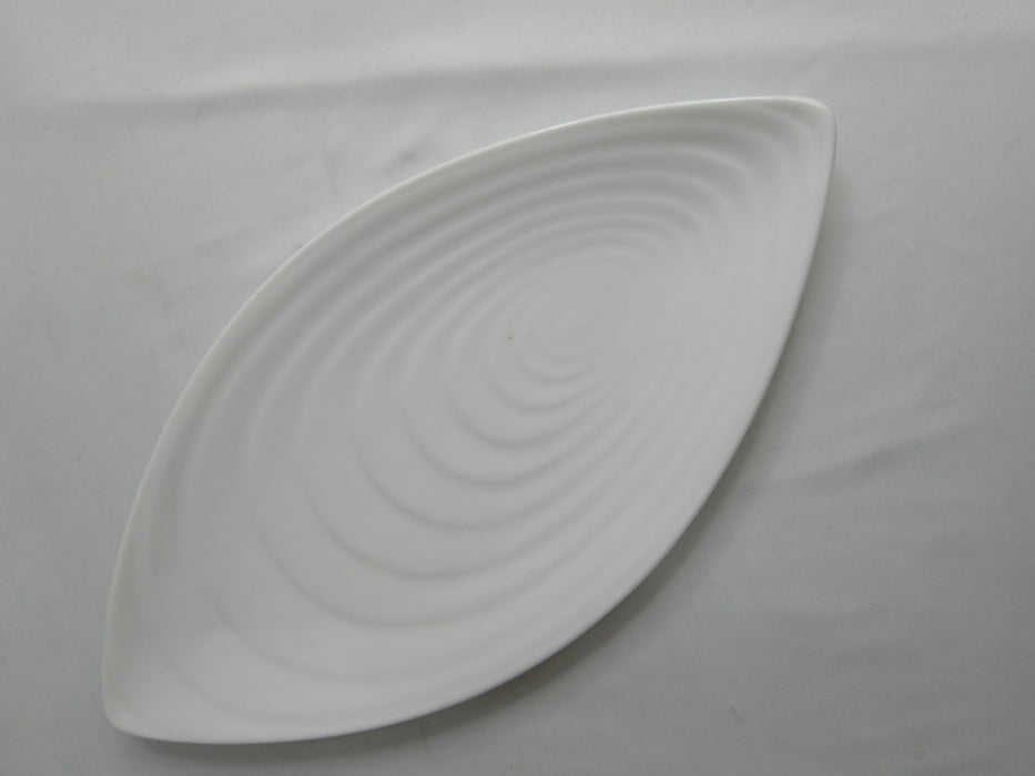 12.5 Inch Leaf Shaped Sharp Corner Plate / 13800270