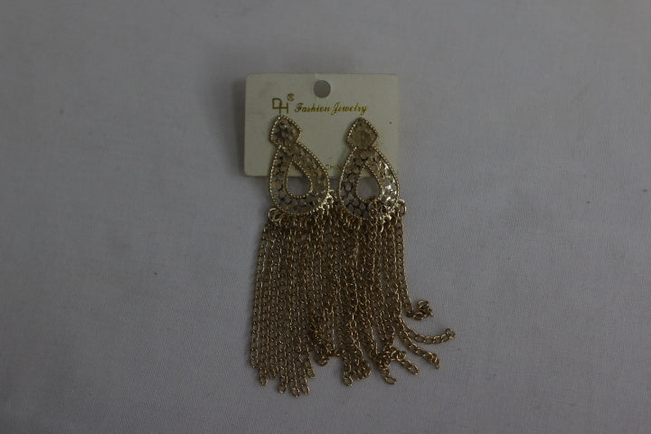 Earrings / 11